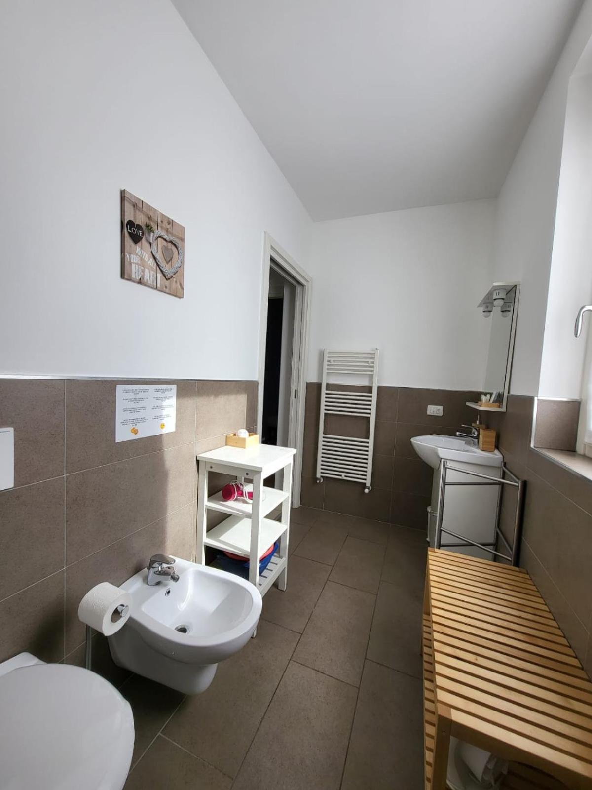 Red Apartment - Residenza Silvana Verbania Kültér fotó