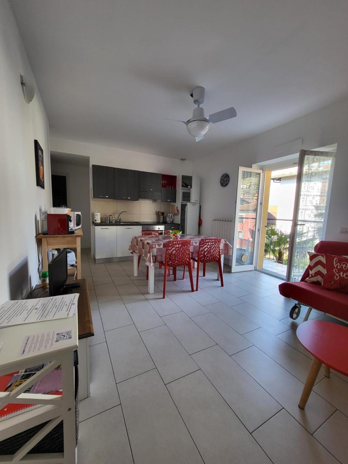 Red Apartment - Residenza Silvana Verbania Kültér fotó