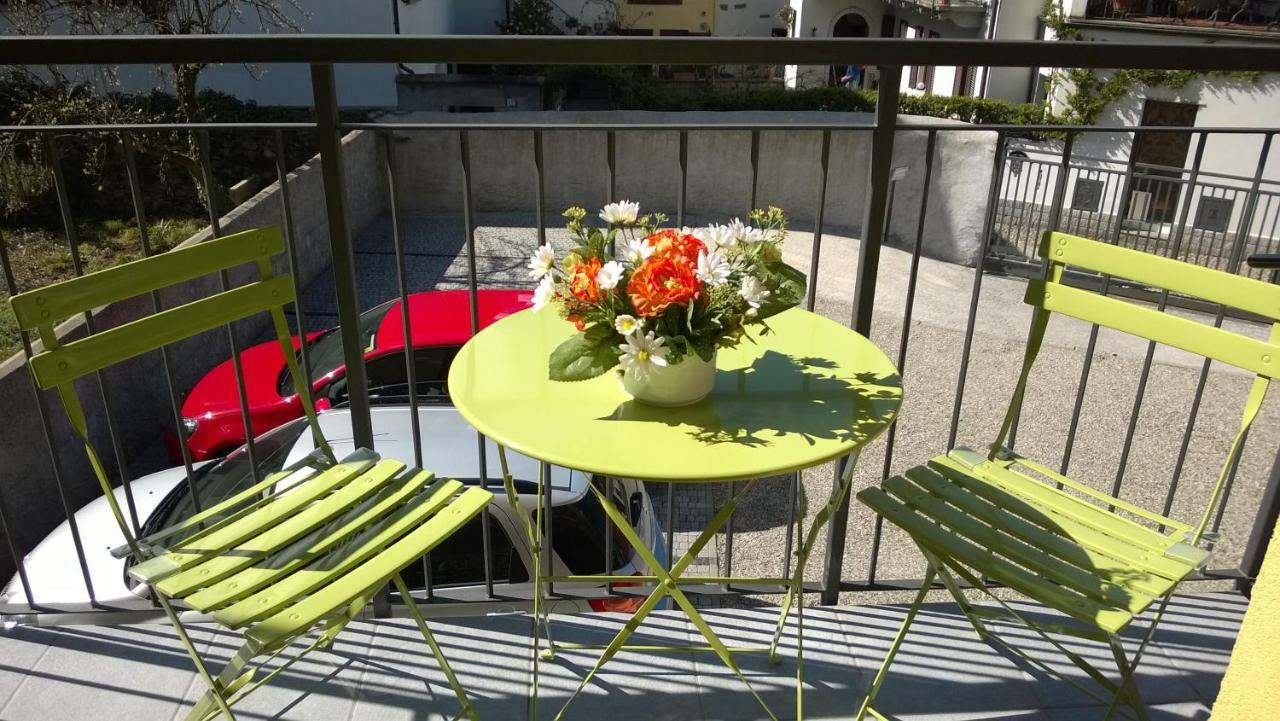 Red Apartment - Residenza Silvana Verbania Kültér fotó